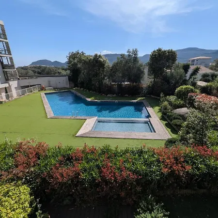 4 Person Terrace And Pool بورتو فيكشْيو