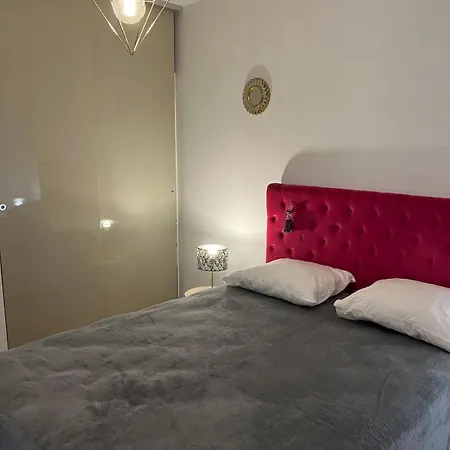 4 Person Terrace And Pool * بورتو فيكشْيو