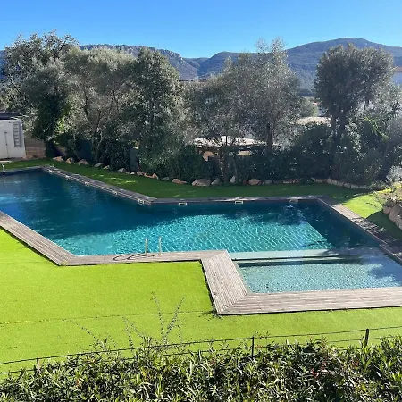 شقة 4 Person Terrace And Pool *