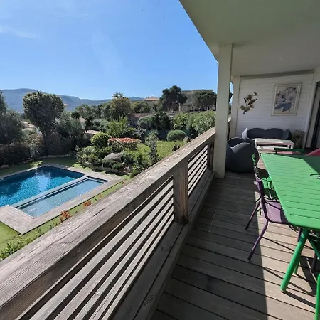 4 Person Terrace And Pool بورتو فيكشْيو